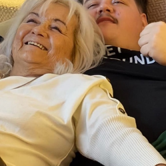 Meet your Posher, Sheila - Picture 11 of 14